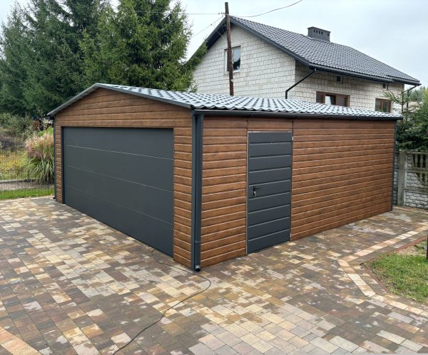 Garaż blaszany 6m x 5,80m, brama segmentowa, drewnopodobny, blachodachówka