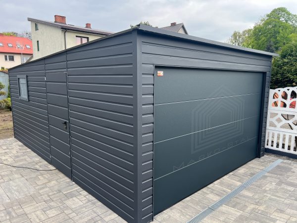 Garaż blaszany 4 x 6, brama segmentowa, grafit, drzwi i okno