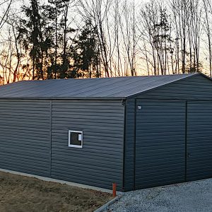 Hala blaszana 7m x 20m, grafit, drzwi dwuskrzydłowe - pod maszyny rolnicze